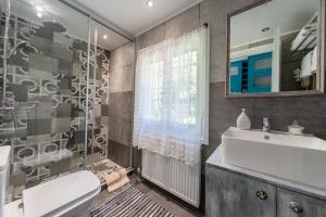 Arilia Country Cottage