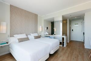 Double room in AluaSoul Ibiza - Adults only