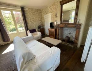 Maisons de vacances Gite 06-Les Glycines avec piscine & jacuzzi-5 pers : photos des chambres