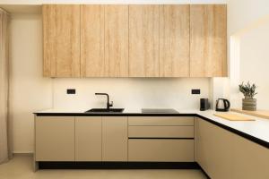 Ivory by halu! - Elegant 2BD apt with sea view