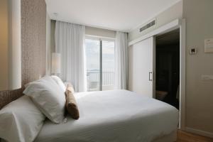 Double Frontal Sea View room in AluaSoul Ibiza - Adults only