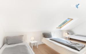 BEGE APARTMENT Cozy Workbase