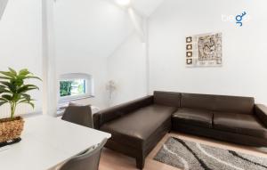 BEGE APARTMENT Cozy Workbase