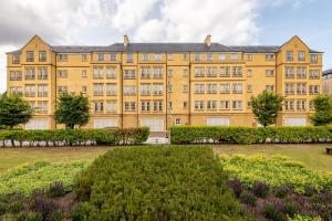 Adamson Court - No 15