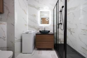 Włochy Równoległa Chic Apartment by BookingHost