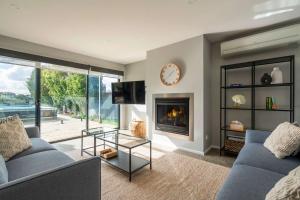 Ultimate Luxury family Home With Spa Pool