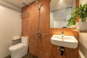 HanoianHearths- HomeForAll-MiniPool-Projectors-Tub