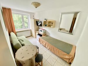 #2 Seaside Studios with Private Kitchenette & Bathroom by Swell