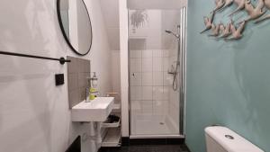 City Farmer Amsterdam a Guesthouse with Free Parking, Bikes & Easy City Center Access