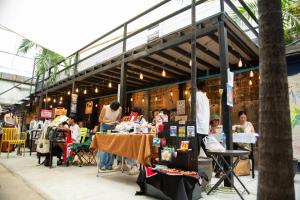 AREA81 HIDEOUT Hostel Khaosan