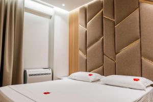 Adam & Eve Apartment