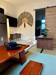 Sakura Suite - Jacuzzi and Cinema