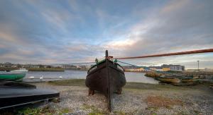 Chic Dockside Retreat