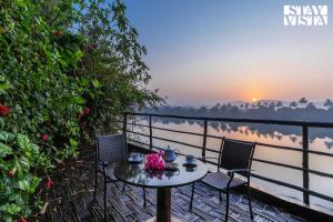 StayVista at Samara - 4BR with Pool & River View