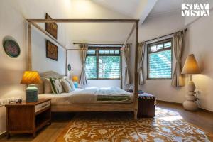 StayVista at Samara - 4BR with Pool & River View