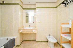 Expoholidays - Centro Almerimar Puerto Deportivo