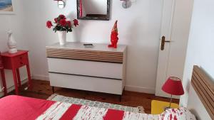 Maisons de vacances VILLA 5 CHAMBRES 10 PERSONNES 300m PLAGE DEMOISELLE : photos des chambres