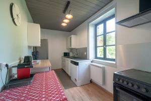 Maisons de vacances Le Logis d-Allonne - 10min de la Plage : photos des chambres