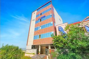 FabHotel Dharani Grand - Nr Mamata Medical College