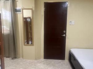 Seamed Guest House - Family Room A