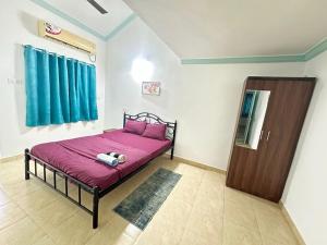 Backpack Travellers Hostel 500 per person -NonAC- 750 per person-AC