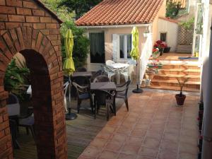 Hotels Hotel & Cantine De La Plage : photos des chambres