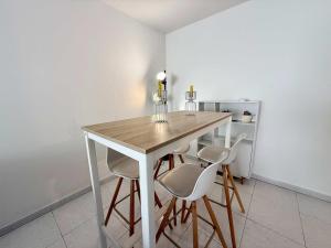 Appartements B065 Appartement calme proche centre garage : photos des chambres