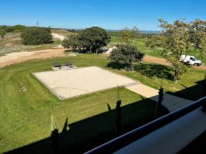 Hotels ibis Styles Cabries Aix-en-Provence TGV : Chambre Standard avec Un Lit Double et Balcon