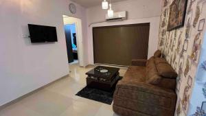 Entire Flat in Andheri West #08