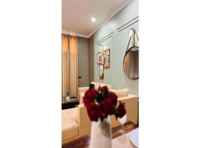 BluO Awesome 1BHK DLF Galleria Market ,Gym TT