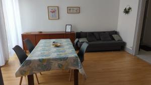 Appartements 75m2 - 2min centre pieton & 10 min de la gare : photos des chambres