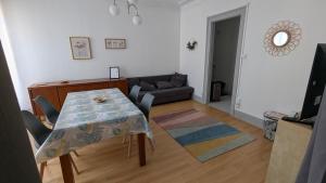 Appartements 75m2 - 2min centre pieton & 10 min de la gare : photos des chambres