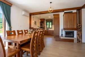 Villa Brusiana with covered heated pool