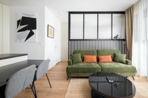 Port Praski Superior Apartment by BookingHost