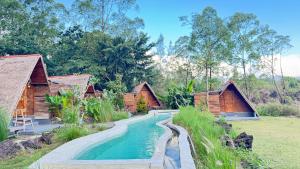 Triangular house and hot spring