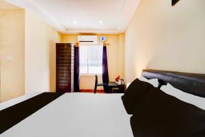 Hotel O Last Gate Near Dispur Law College