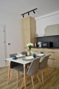 Barkowska 25 - nowoczesny apartament blisko gór z parkingiem by ReApartments