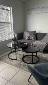 Modern 1BR Near OR Tambo, Wi-Fi, Secure Parking