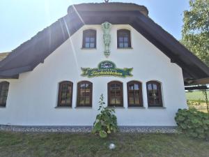 Fischstübchen Neeberg Apt 1 – Wald und Wiese