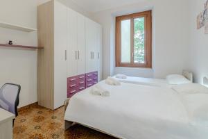 Dante Subway Apartment