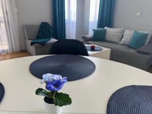 Apartment 2-6 Royal Park