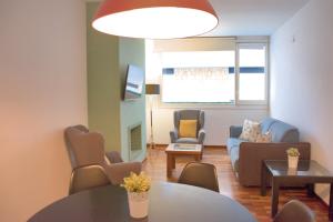 Sweet BCN Three Bedroom Apartment