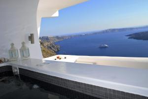 Ira Hotel & Spa Santorini Greece