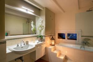 Zaha Apartment in Milan