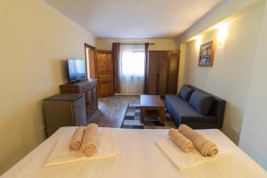 Rooms by the sea Sutivan, Brac - 24402