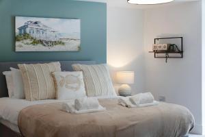 Spacious! 6BR in Beach Road