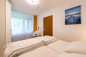Ferienwohnpark Immenstaad am Bodensee Zwei-Zimmer-Apartment 49 34
