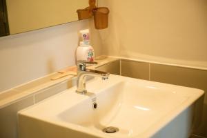 Cozy Poolside 1BR in Jed Yod near Maya Nimman