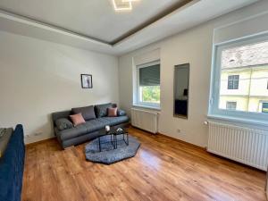Stylische Wohnung nähe Stadthalle mit Balkon