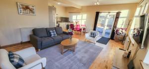 Stobhill 2 Bedroom House with sofa bed OR Stobhill 2 Bedroom Apartment - Gorebridge